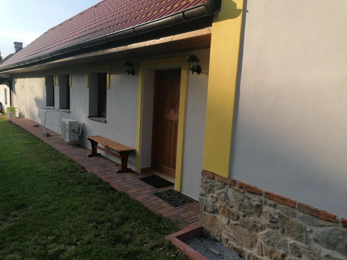 Apartman Na Statku Jílovice Dış mekan fotoğraf